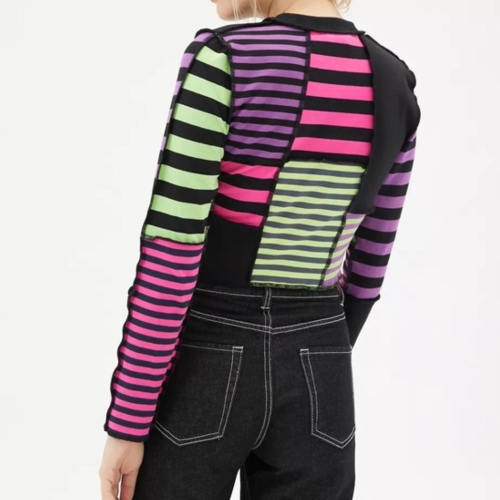 THE RAGGED PRIEST Y2K Vibes Multicolor Punch Patchwork along Sleeve Crop Top - Picture 6 of 7